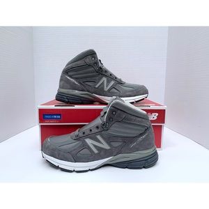 (SOLD) NEW New Balance 990v4 Mid Boot Grey
